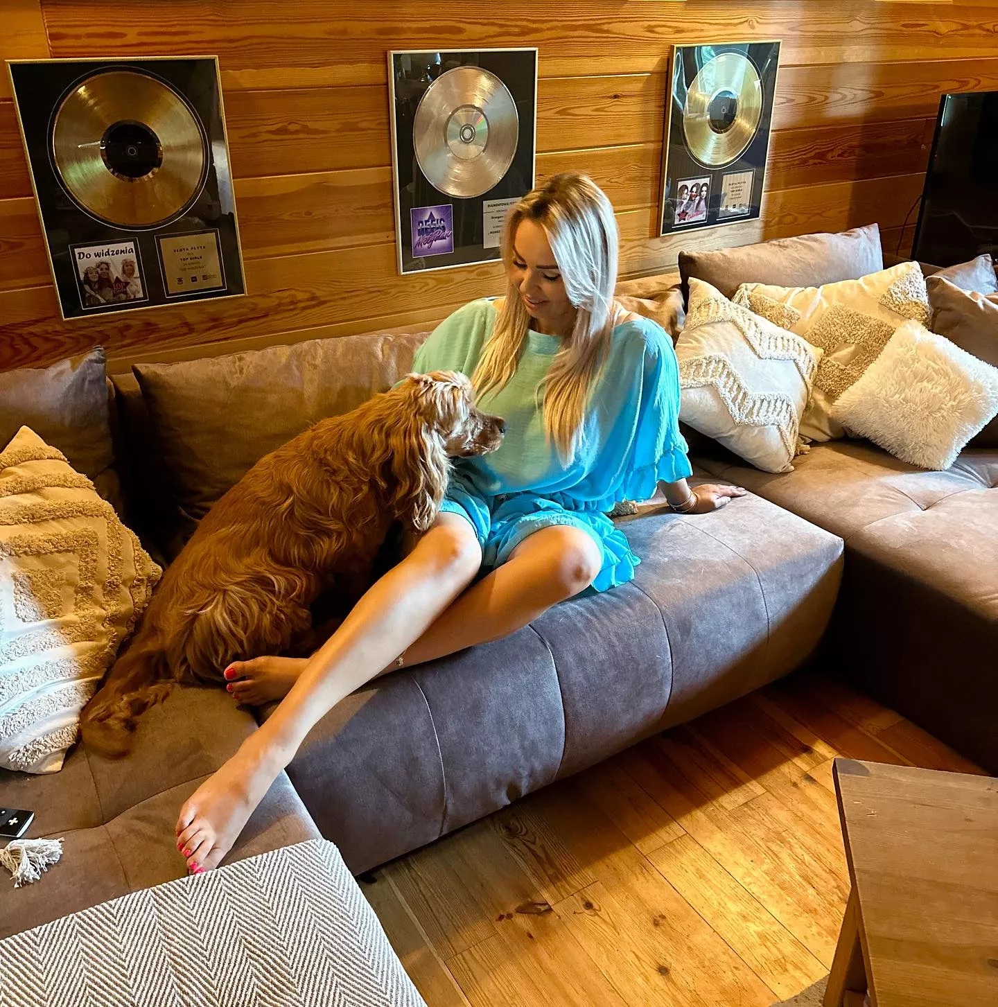 Paula Karpowicz z zespołu Topky inwestuje w swoje zdrowie - Nowa kanapa na ratunek bólom pleców!